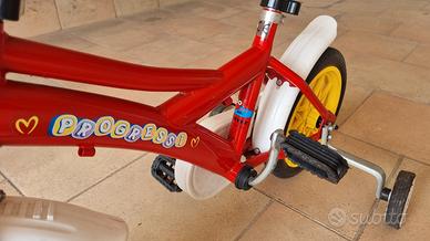 Bicicletta 11" PAMPERS per bambini con rotelle