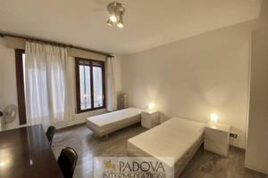 Stanza in appartamento di 100 m² a Padova