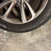 Treno gomme e cerchi per Infiniti Q30