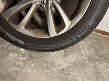 Treno gomme e cerchi per Infiniti Q30