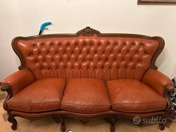 Divano e due poltrone in pelle