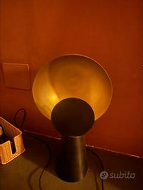 Lampada da tavolo design – luce calda scenografica