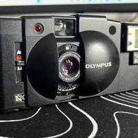 Olympus XA3 con manuale e custodia - TESTATA!!