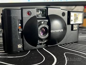Olympus XA3 con manuale e custodia - TESTATA!!