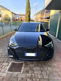 Audi A3 Identity Black 35 TFSI - 2 anni garanzia