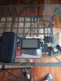 Console Nintendo Switch e Console Sony PS Vita 