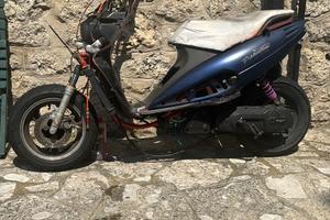 F12+diversi pezzi +distacco targa