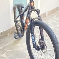 Dirt jumper bike Gt La Bomba