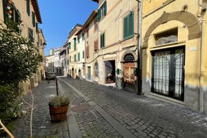 2 LOCALI A MONTE PORZIO CATONE