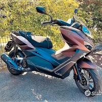 Nuovo scooter Kawasaki KL BRERA 125cc