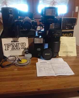 NIKON FM2  80 200 f2.8 MD12
