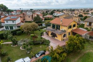 Ardea: villa unifamiliare su due livelli