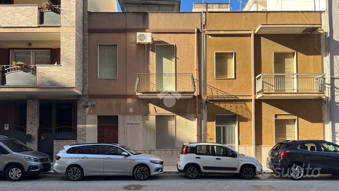 NEGOZIO A BRINDISI - Vista 4