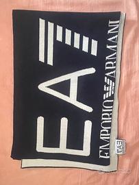 Sciarpa EA7 nuova