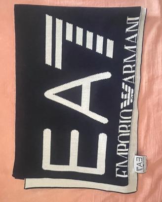 Sciarpa EA7 nuova