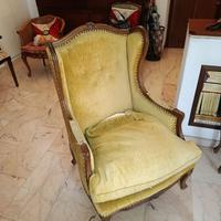 Divano 3 posti + poltrona vintage in legno – 50 €
