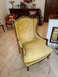 Divano 3 posti + poltrona vintage in legno – 50 €