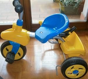 Robusto triciclo Rolly Toys