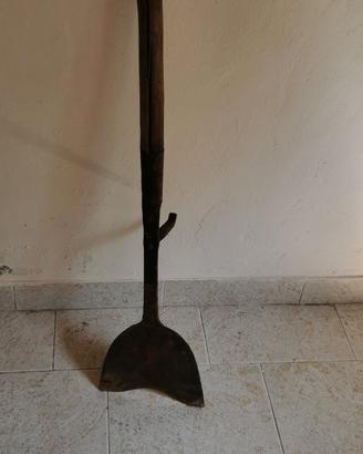 antico attrezzo agricolo taglia fieno 