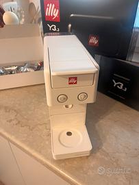 Macchina da caffè illy Iperespresso Y3.3 nuova