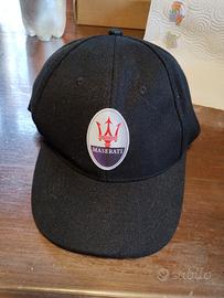 Cappello con logo Maserati 