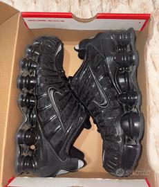 scarpe shox nere