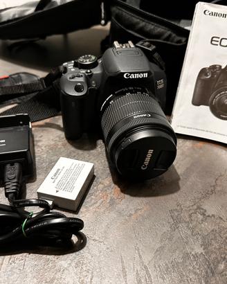 Canon EOS 700D + Obiettivo EFS 18-55mm + Zaino
