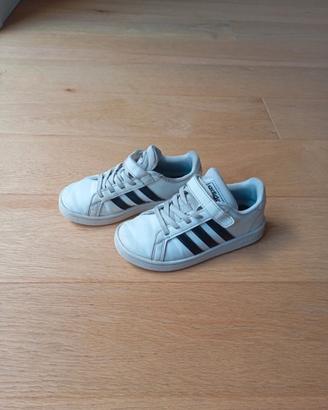 scarpe Adidas n. 29