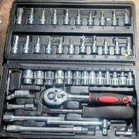 Set chiavi a bussola 46 pezzi con bit e cricchetto