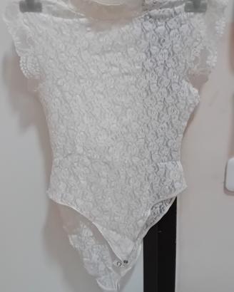 Body bianco in pizzo elegante tg. S/M  molto bello