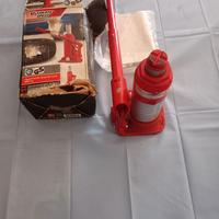 Cric a bottiglia idraulico