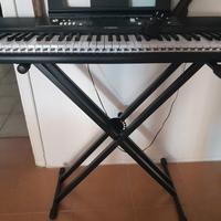 yamaha tastiera  ez 220