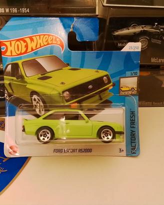 Modellino FORD ESCORT RS2000 HOT WHEELS 