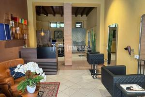 Parrucchieri Uomo - Donna a Treviglio 1 locali