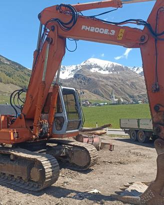 escavatore FIAT HITACHI FH 200 E.3
