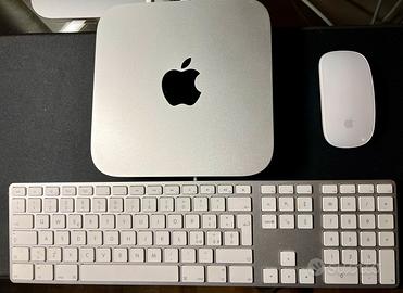 Apple Mac Mini 2012 con tastiera e mouse