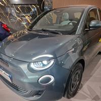 Fiat 500e Berlina 42 kWh Giorgio Armani 12/2024 KM