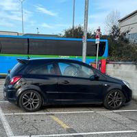 Opel CORSA 1.4 GPL 90cv adatta Neopatentati