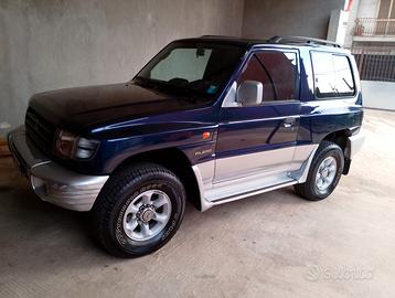 MITSUBISHI Pajero (2000-2007) - 2001