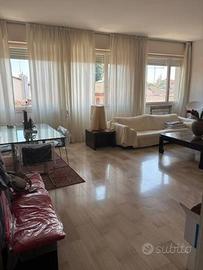 Appartamento di 136 m² con più di 5 locali e box a