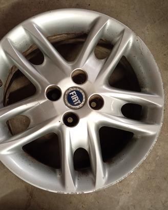 Cerchi in lega Fiat punto 15"