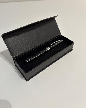 Penna stilografica Ferrari nera