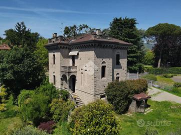 PORZIONE DI BIFAMILIARE A BRIVIO