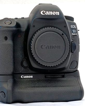 Canon EOS 5D Mark IV + BG-E20 come nuovo