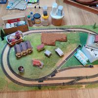 Plastico trenini con accessori 