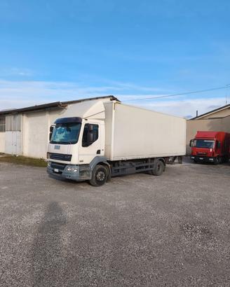 camion daf lf con 180q.li del 2014 con sponda 