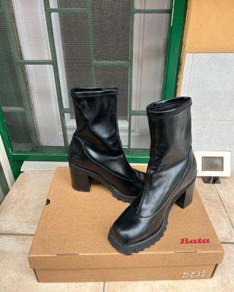 Stivaletti casual Bata