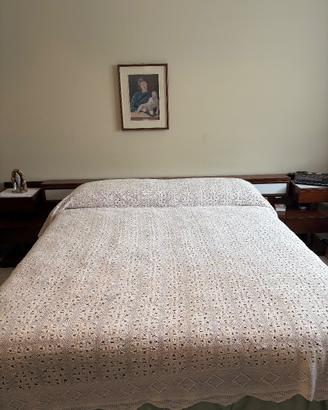 Copriletto matrimoniale a uncinetto