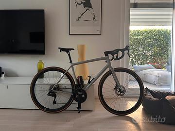 Specialized Aethos 2  & manubrio Roval Alpinist 2