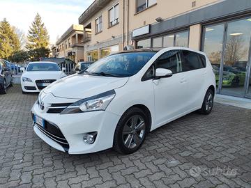 Toyota Verso 1.6 D-4D 7 posti *TETTO PANORAMA*